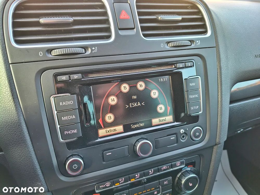 Volkswagen Golf 1.4 TSI Exclusive - 30