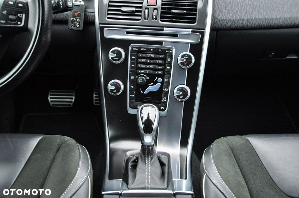 Volvo XC 60 D4 AWD Geartronic Linje Inscription - 36