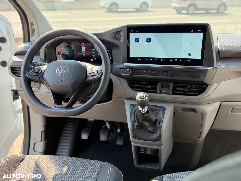 Volkswagen Caravelle - 11