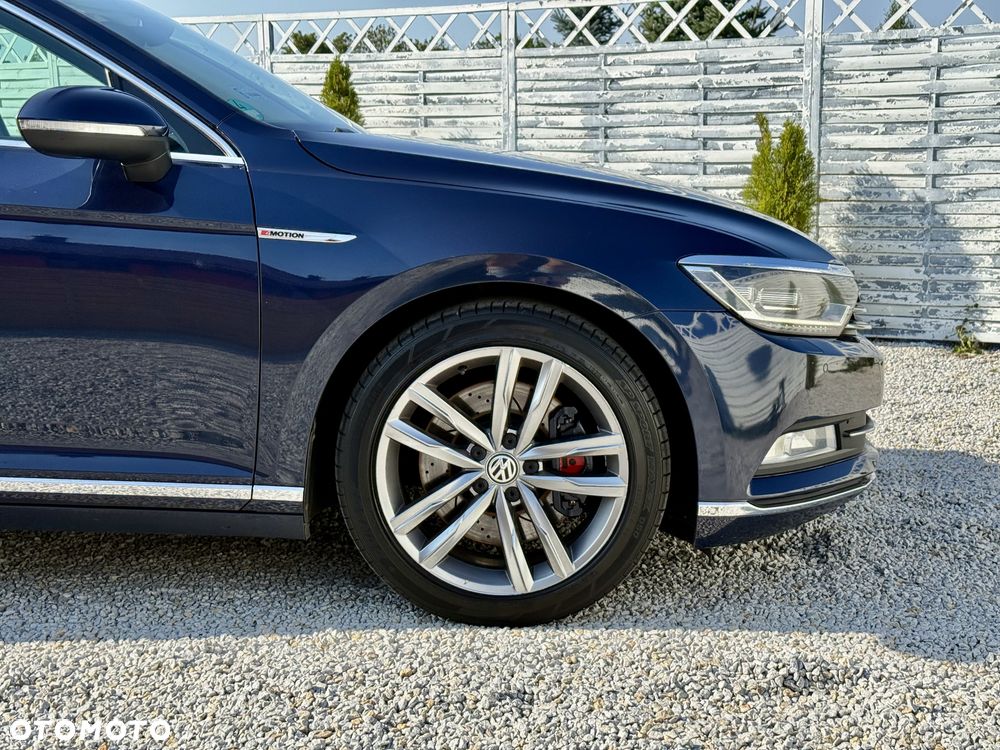 Volkswagen Passat - 34