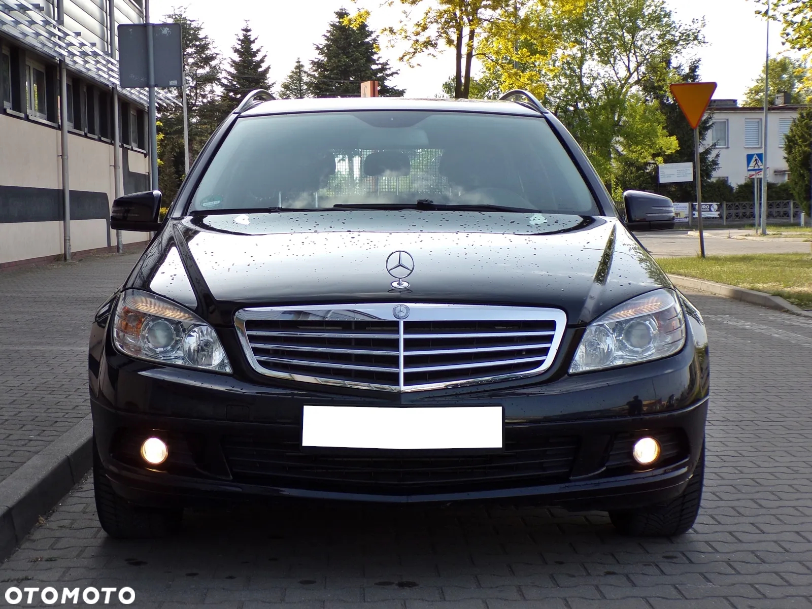 Mercedes-Benz Klasa C 180 T CGI Automatik BlueEFFICIENCY Elegance - 6
