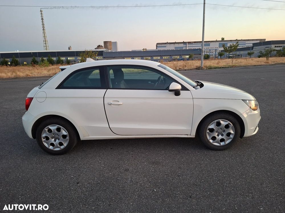 Audi A1 1.2 TFSI Attraction - 11