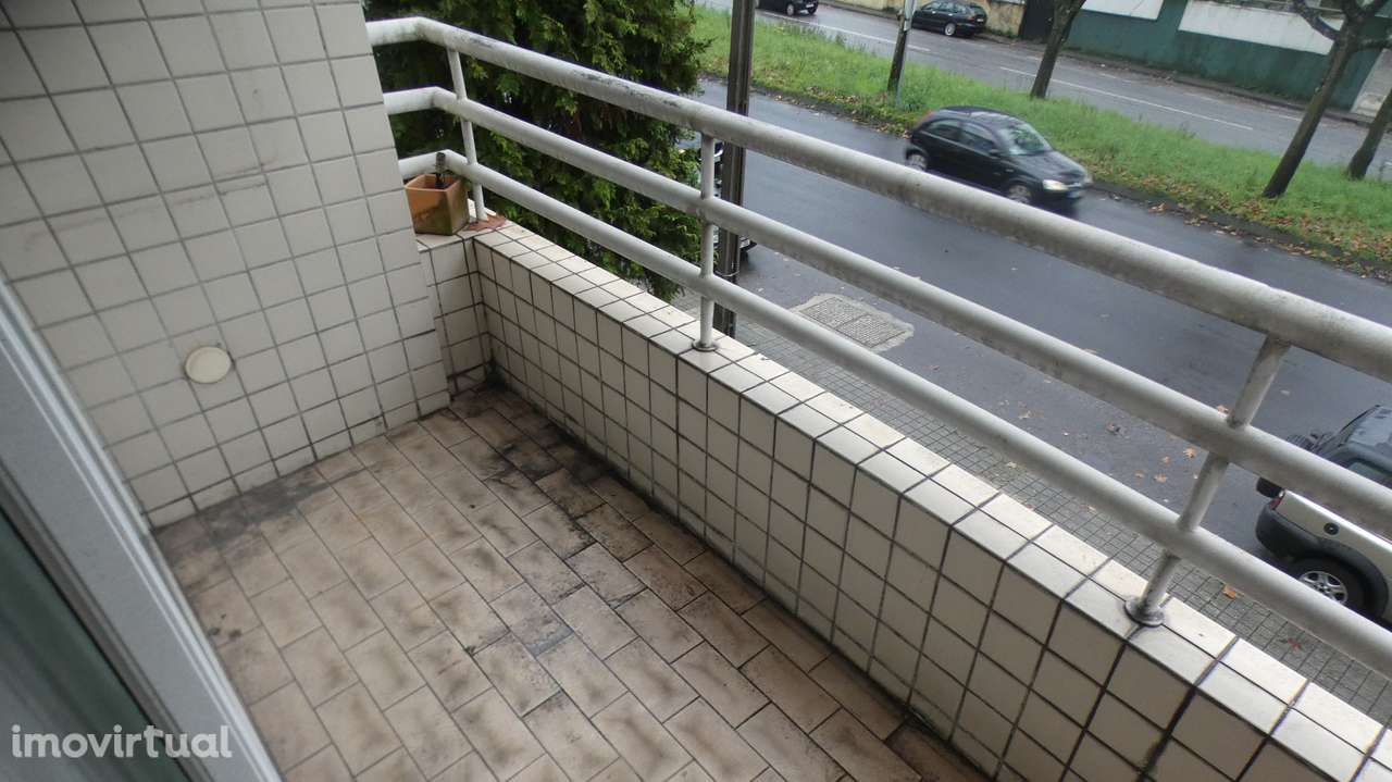 Apartamento T1 Mobilado na Circunvalação - Grande imagem: 5/9