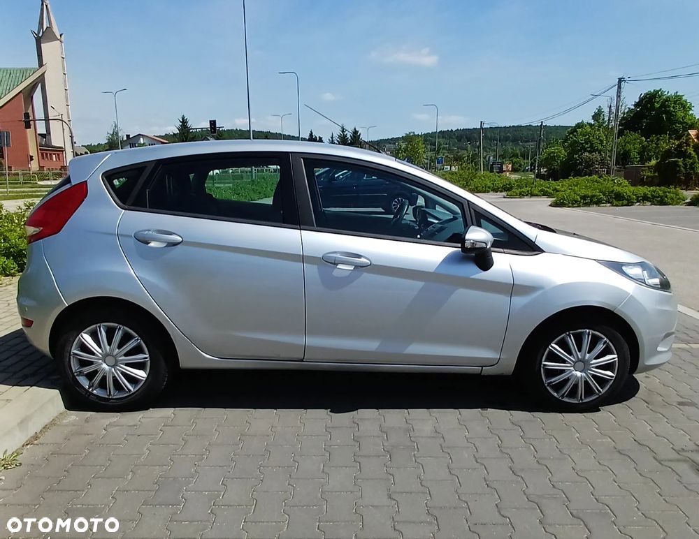 Ford Fiesta 1.25 Ambiente - 8