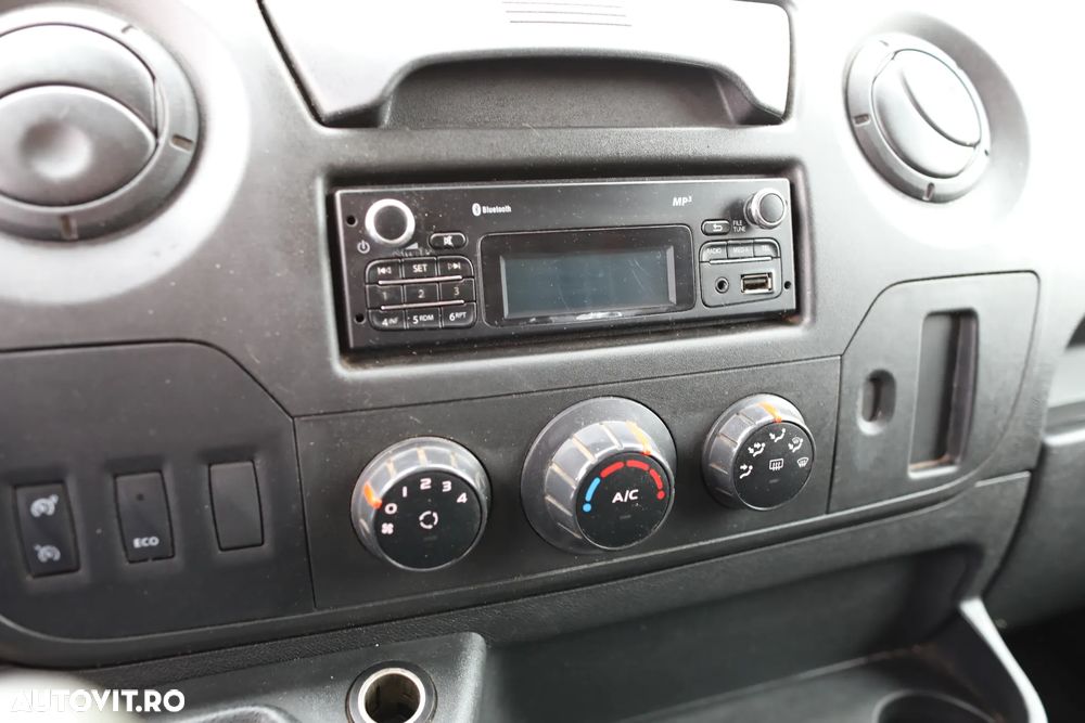 Renault Master III - 12
