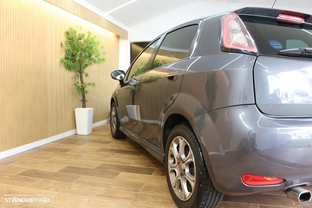 Fiat Punto Evo ver-1-3-m--jet-lounge-s-s - 12