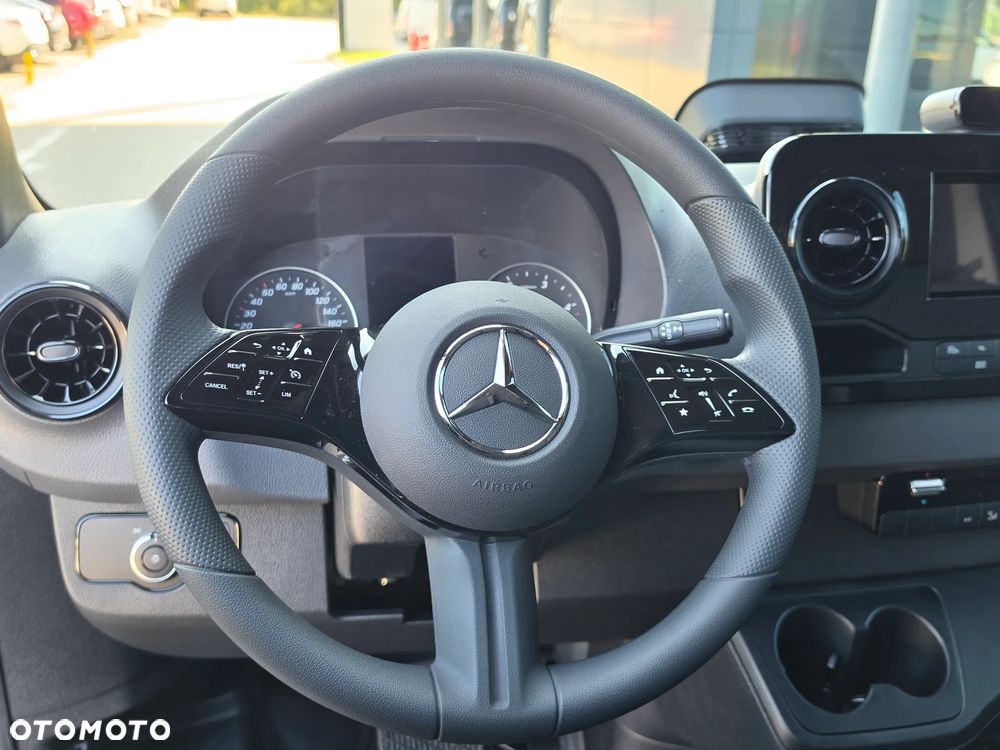 Mercedes-Benz Sprinter 317 CDI Furgon PRO długi 4325 mm L3H2 - 21