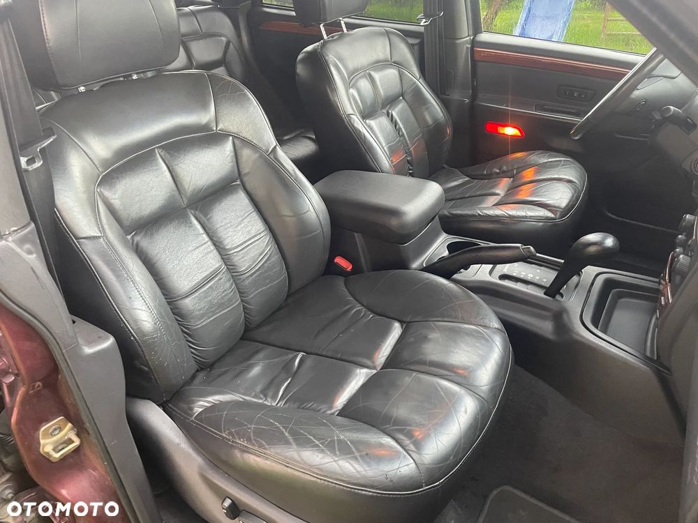 Jeep Grand Cherokee - 11