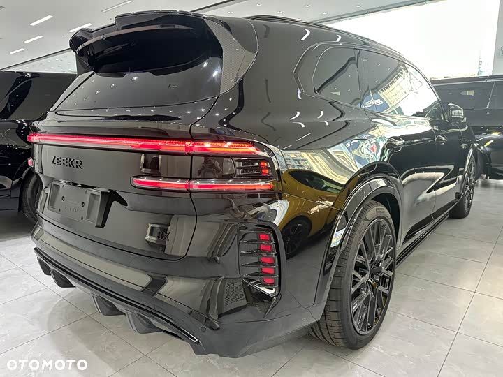 ZEEKR 8X - 5