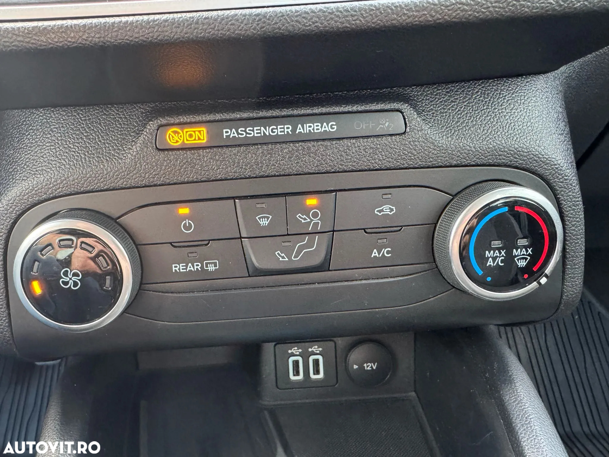 Ford Focus 1.5 EcoBlue Connected - 12