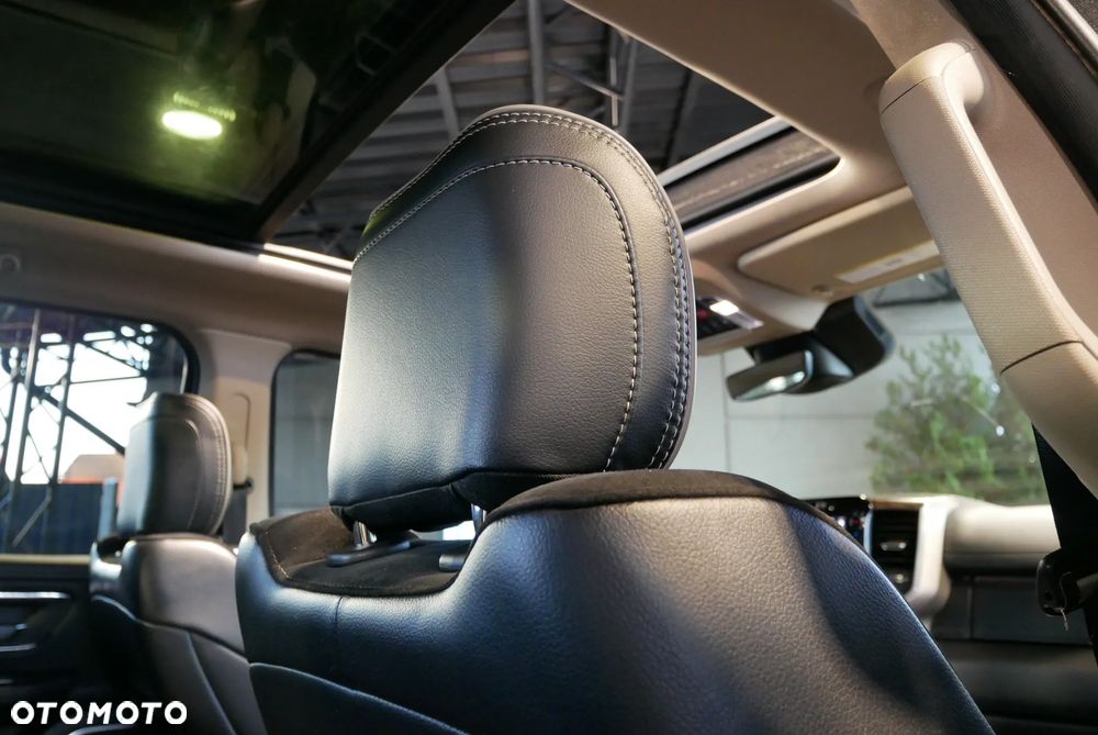 RAM 1500 Crew Cab Laramie - 28