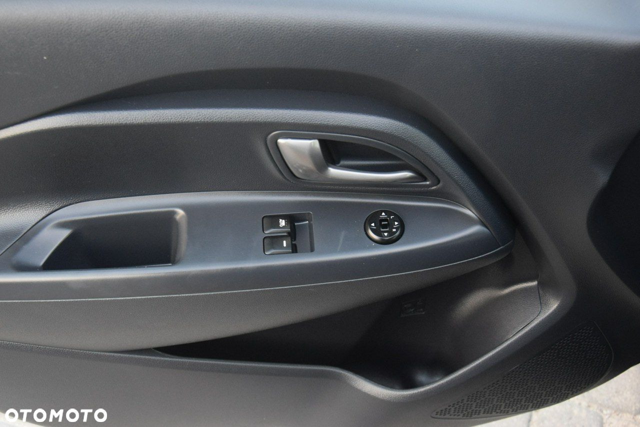 Kia Rio - 18