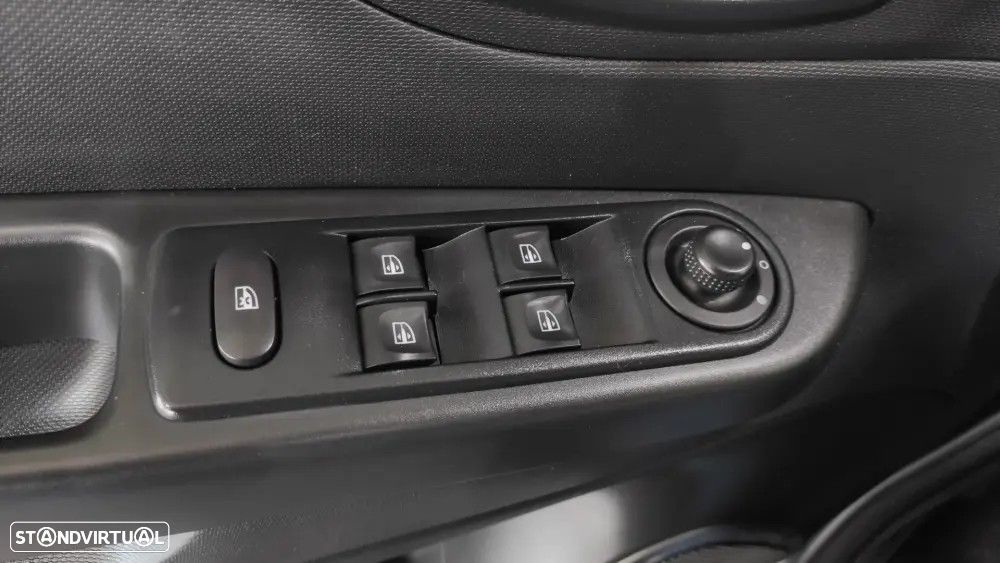 Renault Captur - 40