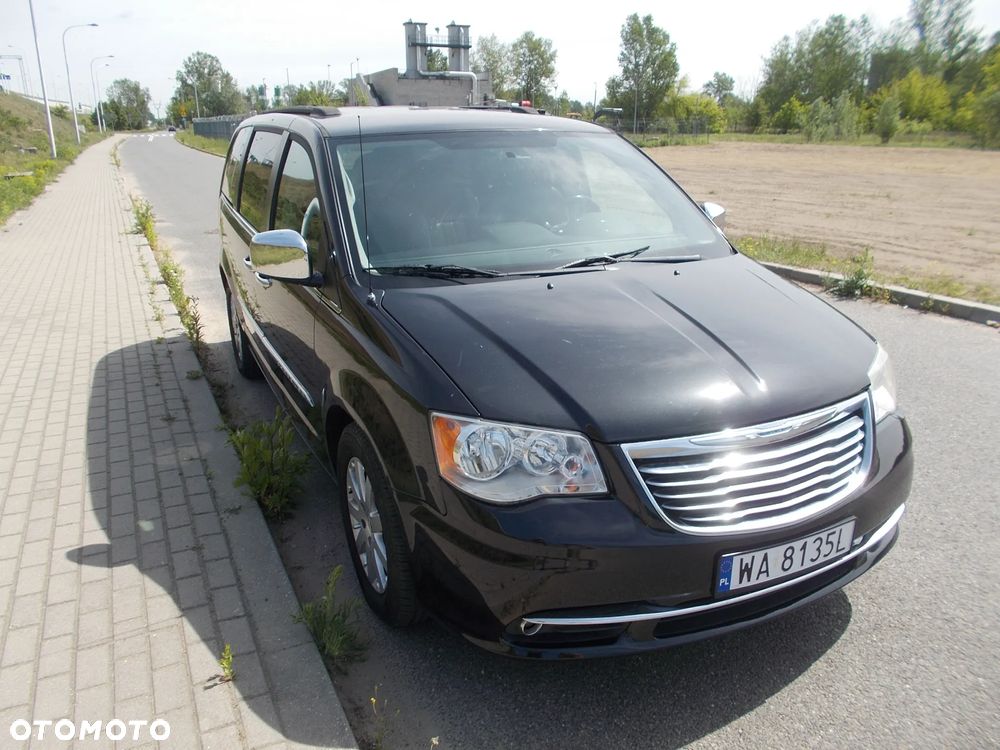 Chrysler Town & Country 3.6 Limited - 1