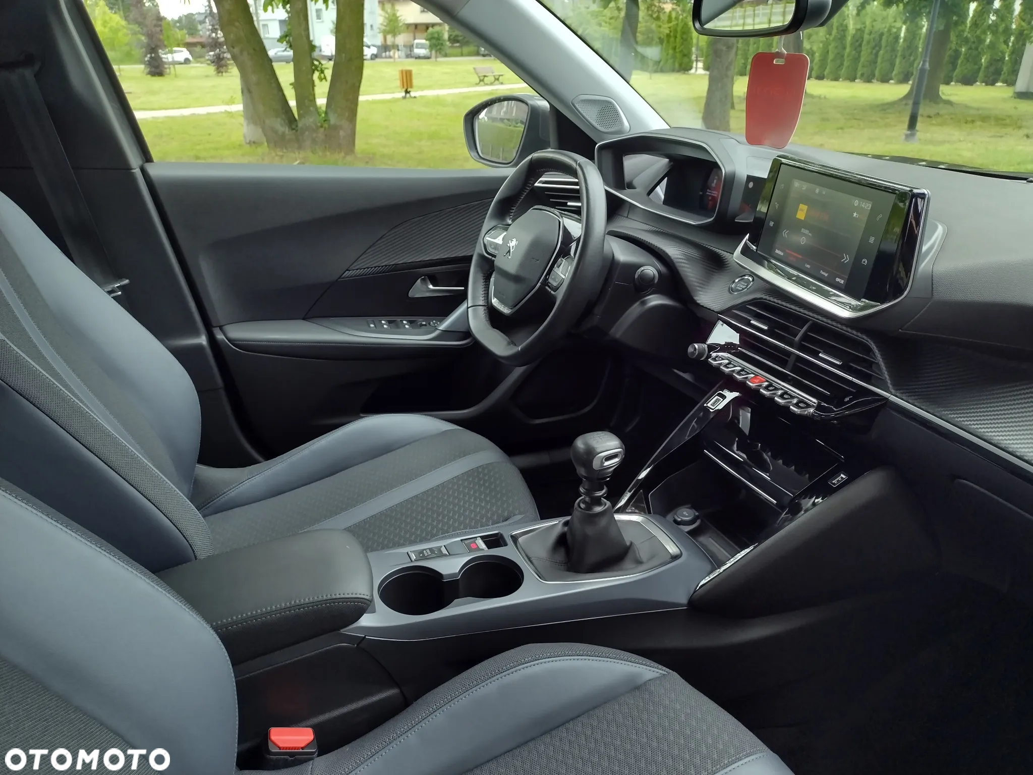 Peugeot 2008 1.2 PureTech Allure Pack S&S - 15