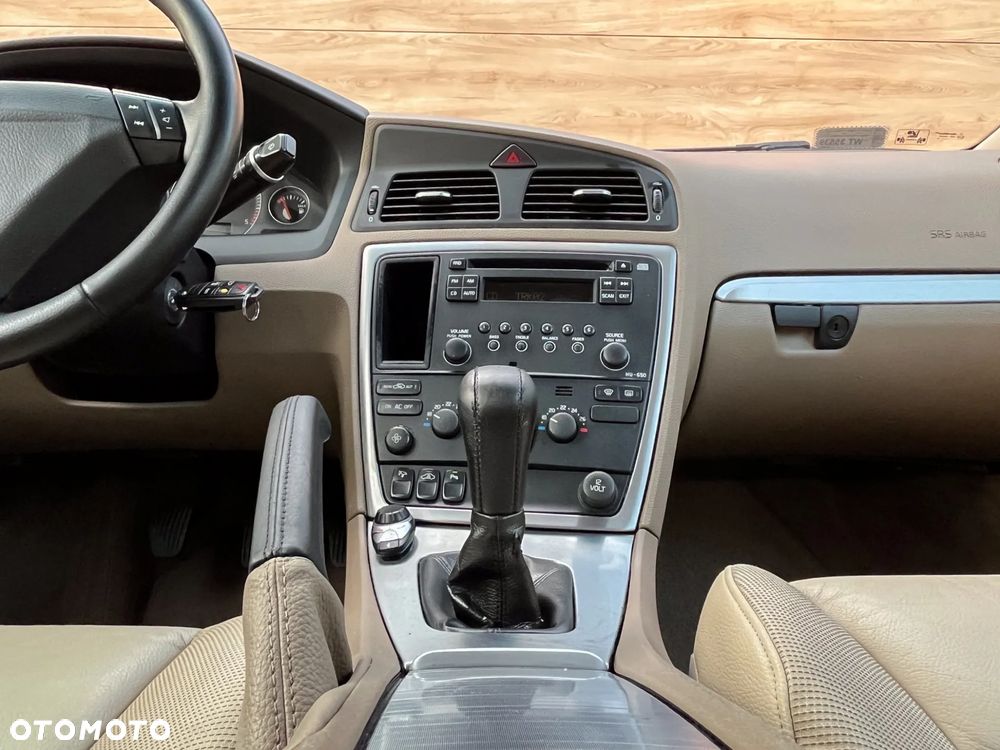 Volvo S60 2.4D Momentum - 29
