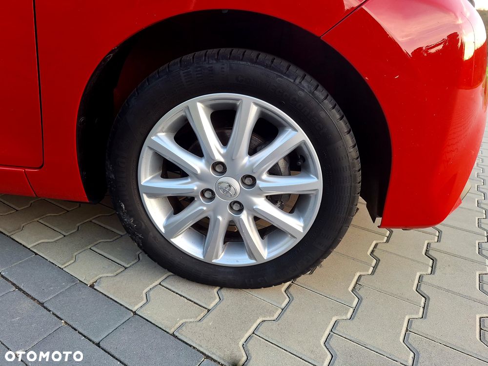 Toyota Aygo x.shift x-play connect - 34
