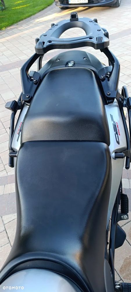 Honda CBF - 10