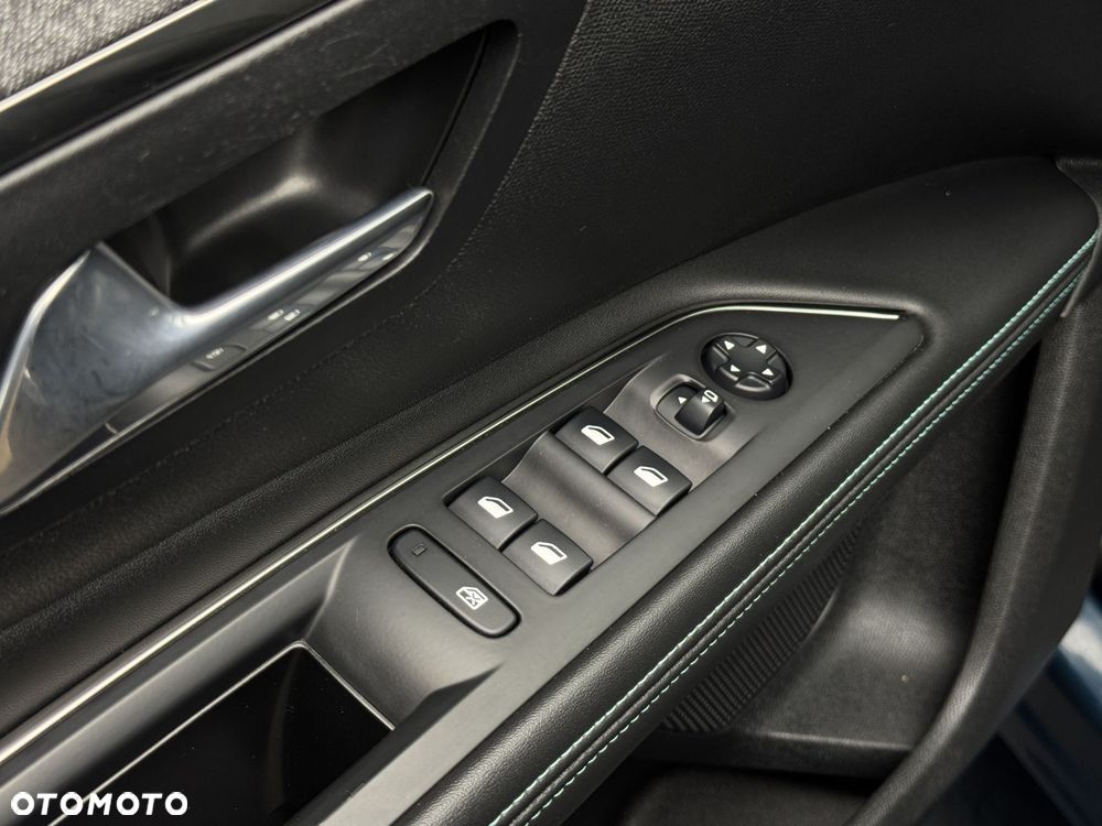 Peugeot 5008 1.5 BlueHDi Allure Pack S&S EAT8 - 26