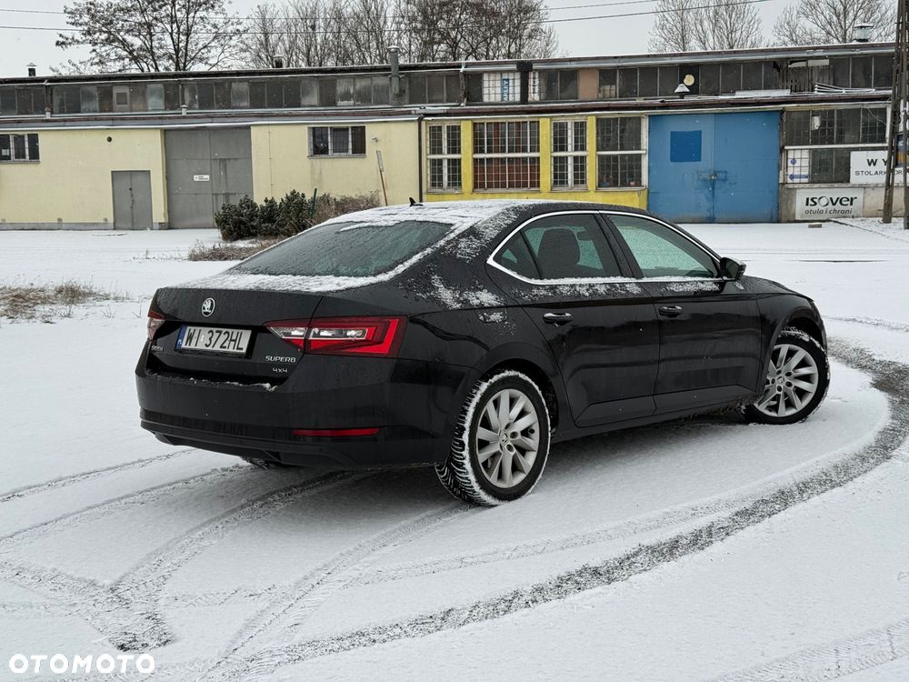 Skoda Superb 2.0 TDI 4x4 Ambition DSG - 6