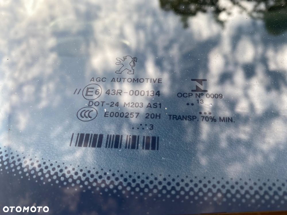 Peugeot 5008 e-HDI FAP 115 EGS6 Stop&Start Allure - 18