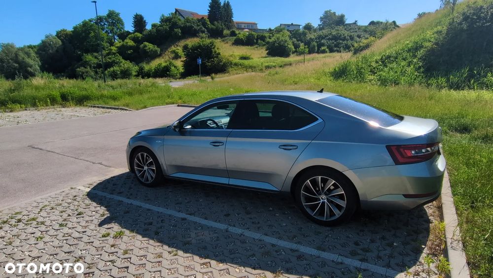 Skoda Superb 2.0 TDI L&K DSG - 6