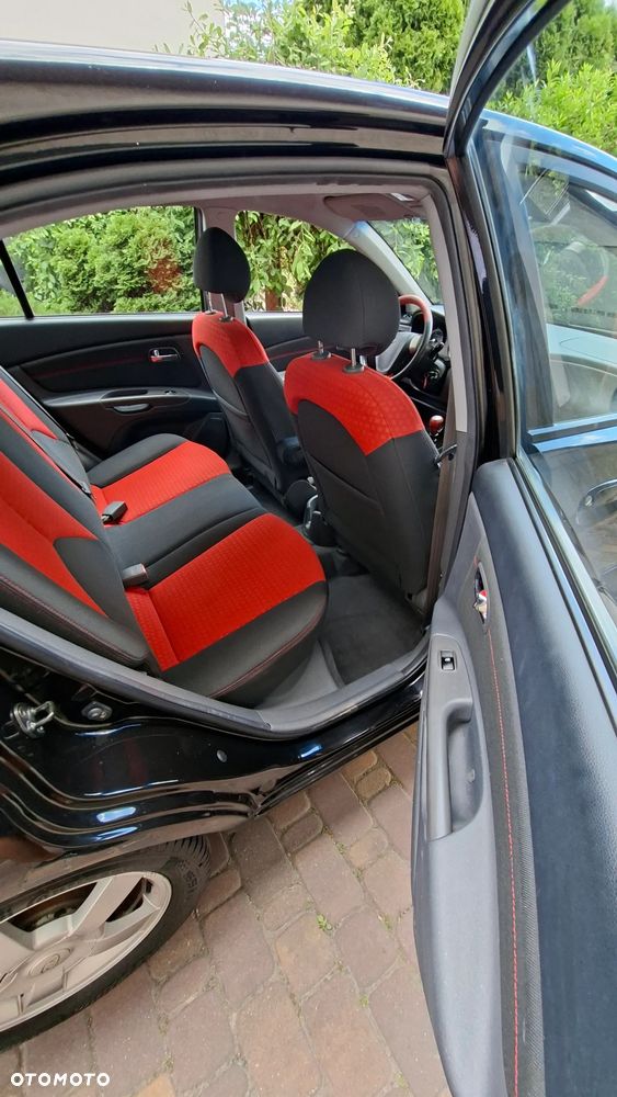 Kia Rio 1.6 Sport - 14