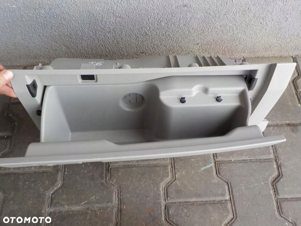 VW T6 SCHOWEK KIESZEŃ KLAPKA SCHOWKA - 2