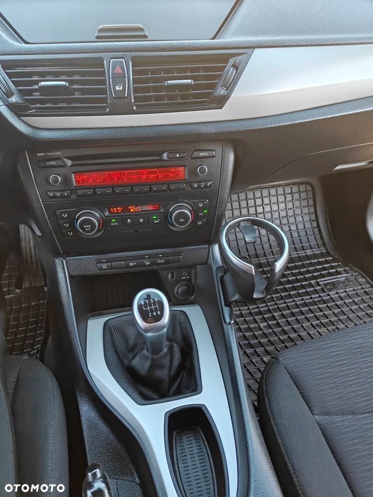 BMW X1 xDrive18d - 8