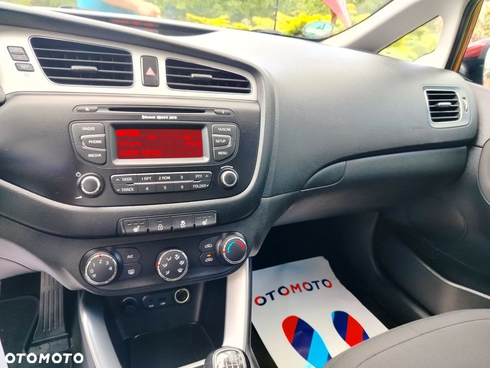 Kia Ceed - 33