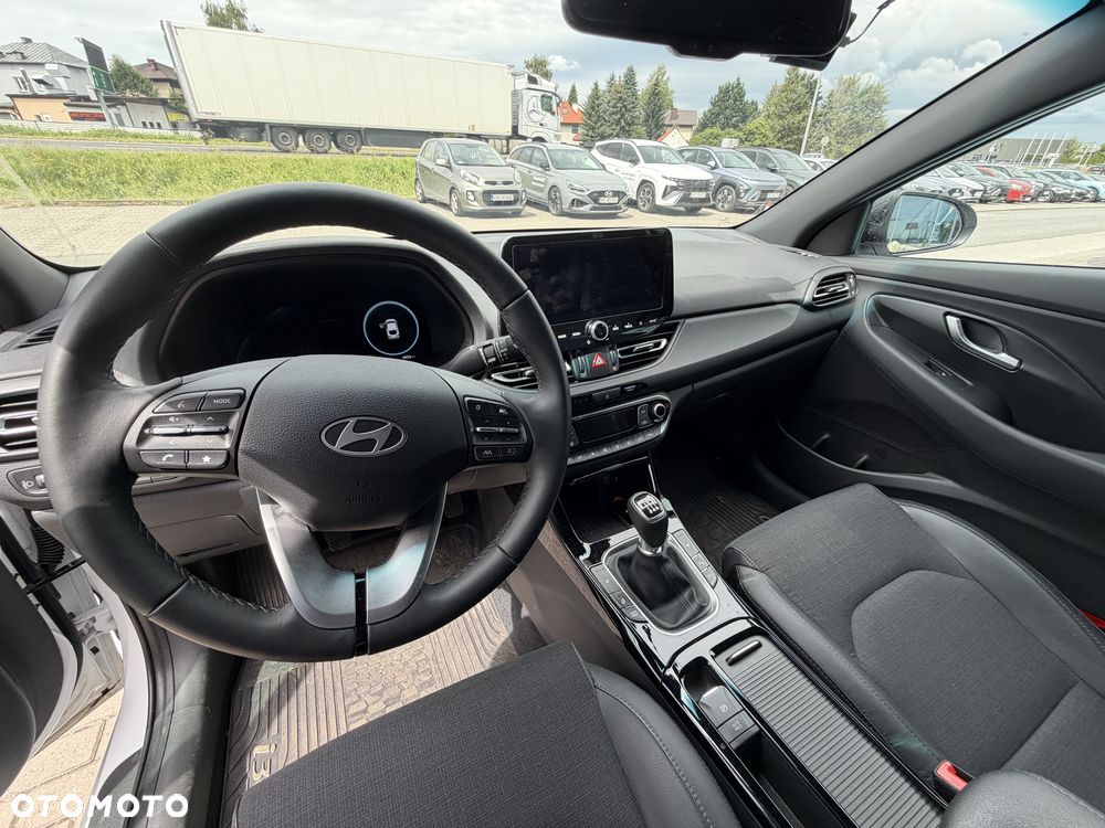 Hyundai i30 1.5 T-GDI 48V Smart - 11