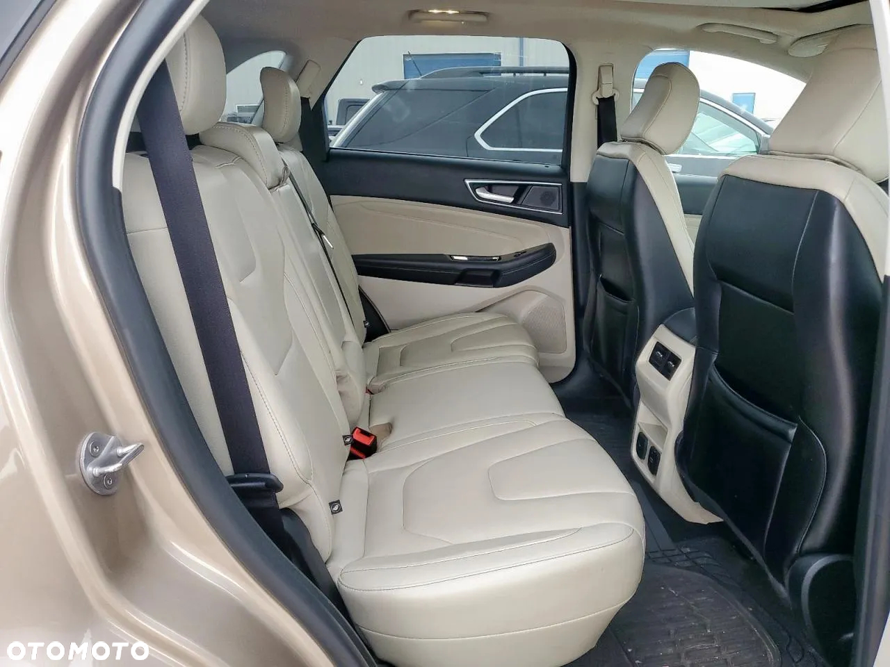 Ford Edge - 9