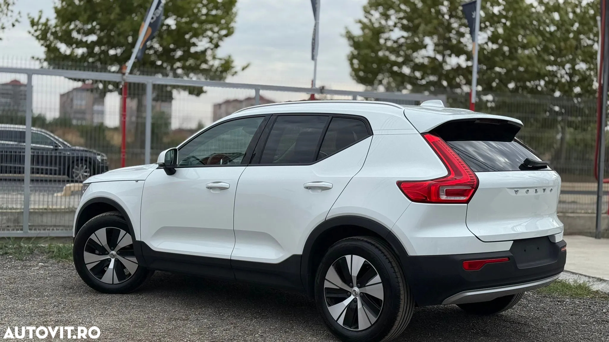 Volvo XC 40 T2 AT8 Momentum - 9