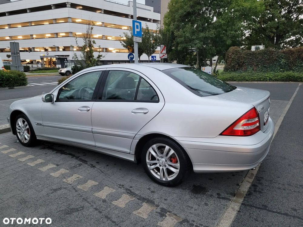 Mercedes-Benz Klasa C 200 T CDI Classic - 4