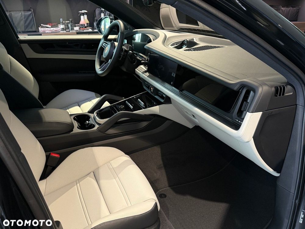 Porsche Cayenne - 30