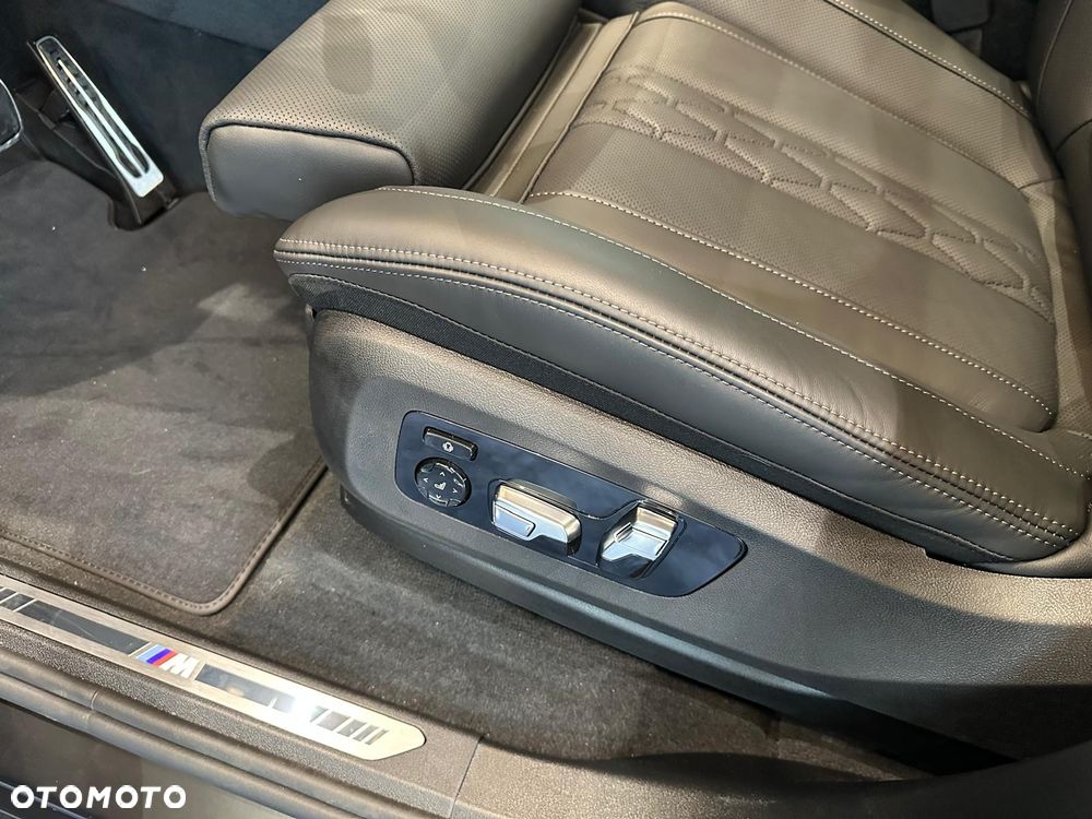 BMW X7 xDrive40d mHEV Individual Edition sport - 12