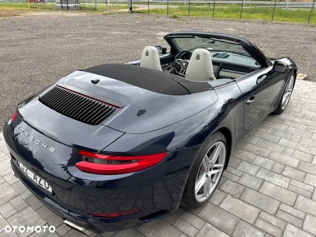 Porsche 911 Carrera PDK Cabrio - 18