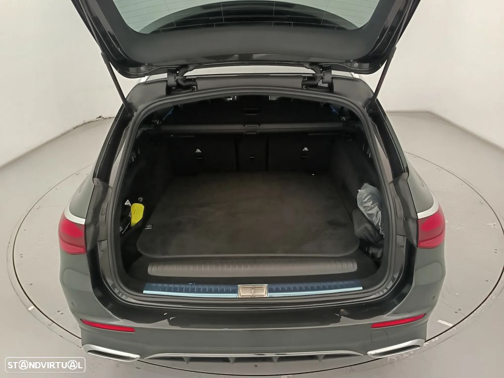 Mercedes-Benz E 300 Standard - 31