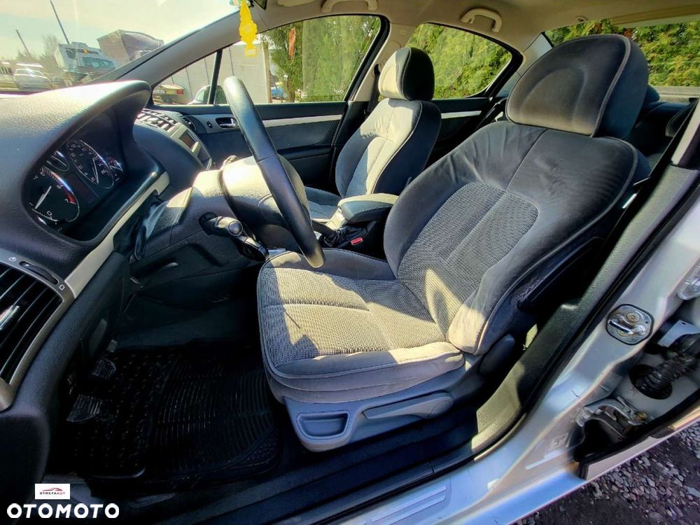 Peugeot 407 - 26