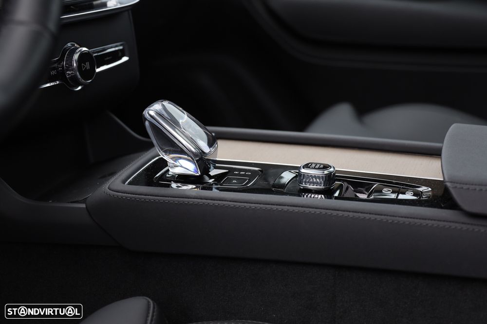 Volvo XC 90 2.0 T8 PHEV Plus Bright AWD - 21