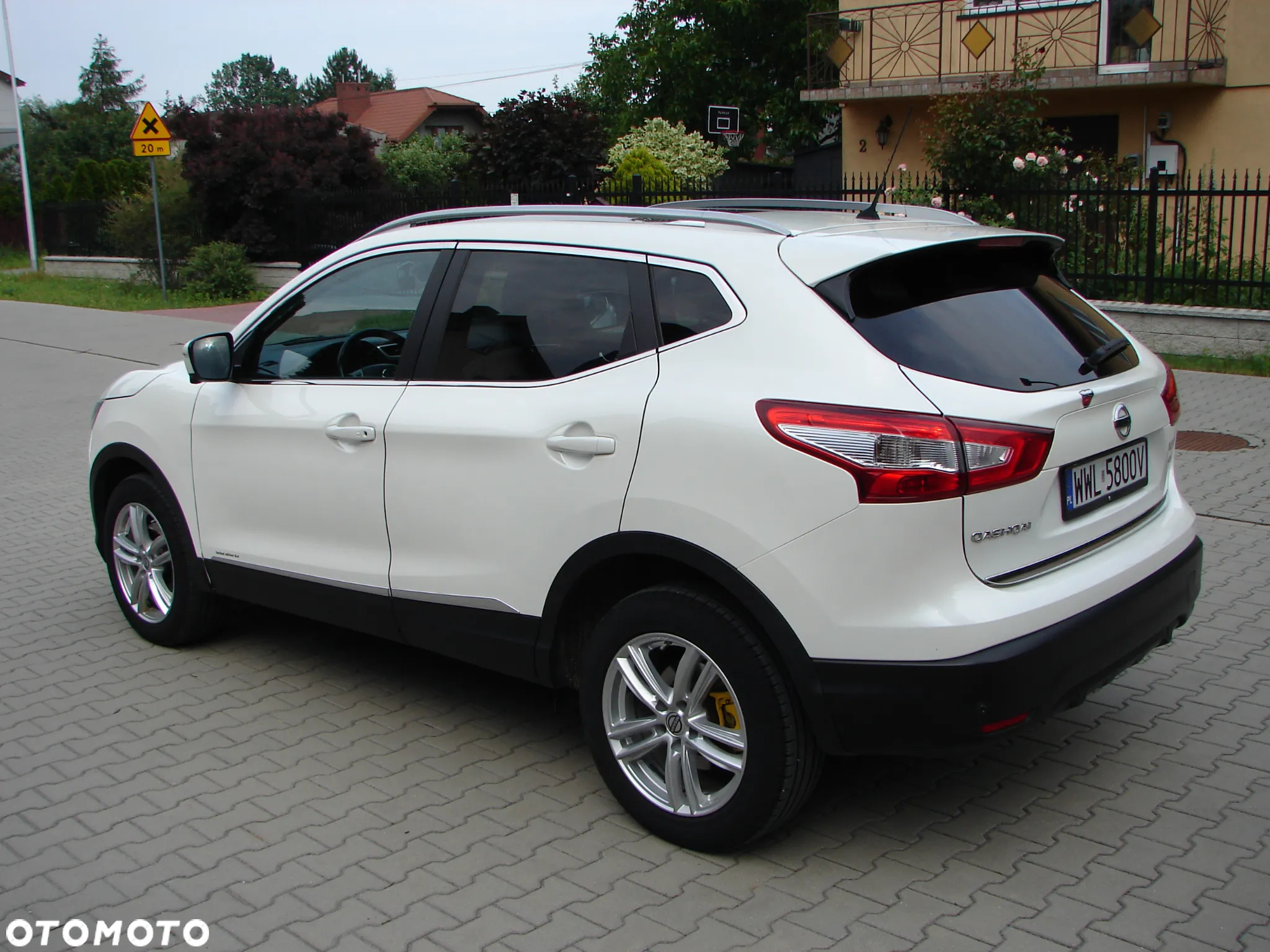 Nissan Qashqai 1.6 DCi 4x4 Tekna - 3