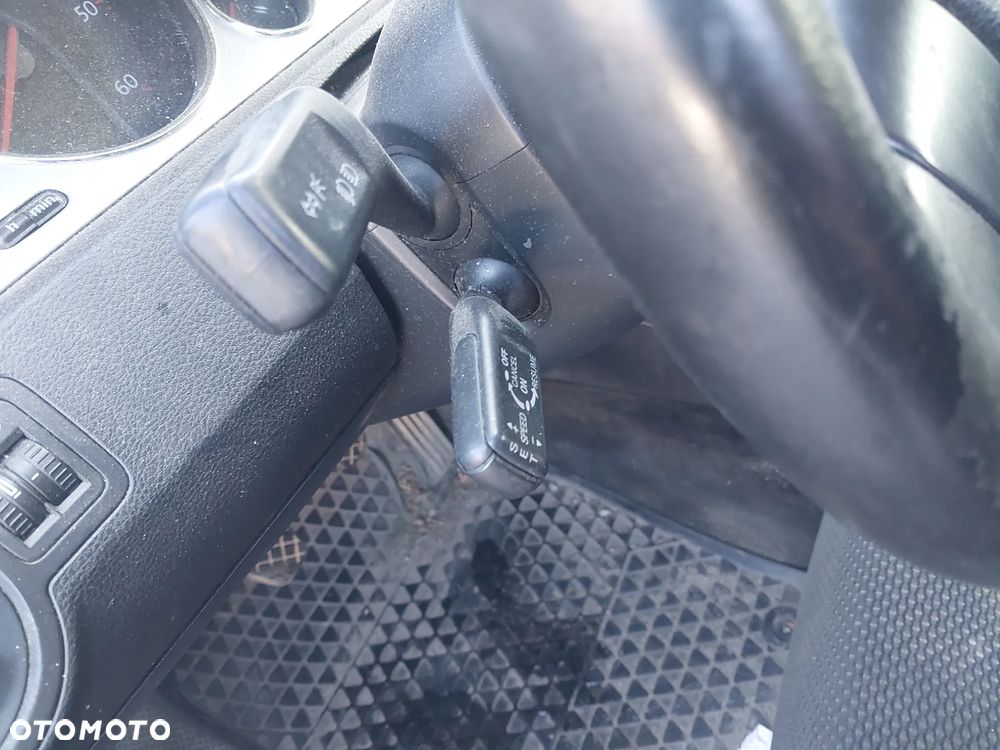 Volkswagen Passat B6 KOMBI silnik kompletny 2.0 TDI 140KM BKP Bmn Bmr Bkd Blb Bre Brf Brd Bsy Byl Bma Bwc skrzynia biegów JLU 6 biegów sprzęgło dwumasa lewarek drzwi prawe lewe przód tył klapa lusterko NIEBIESKI LC5E listwy chrom turbina turbosprężarka pompa maglownica zwrotnica zacisk kokpit panel dekory boczek drzwi tapicerka podsufitka podszybie fotel zestaw startowy sterownik szyba zamek lampa blenda wykładzina alufelgi roleta podłokietnik mechanizm tempomat kolektor osłona dolot tłumik wydech NA CZĘŚCI WSZYSTKIE CZĘŚCI - 25