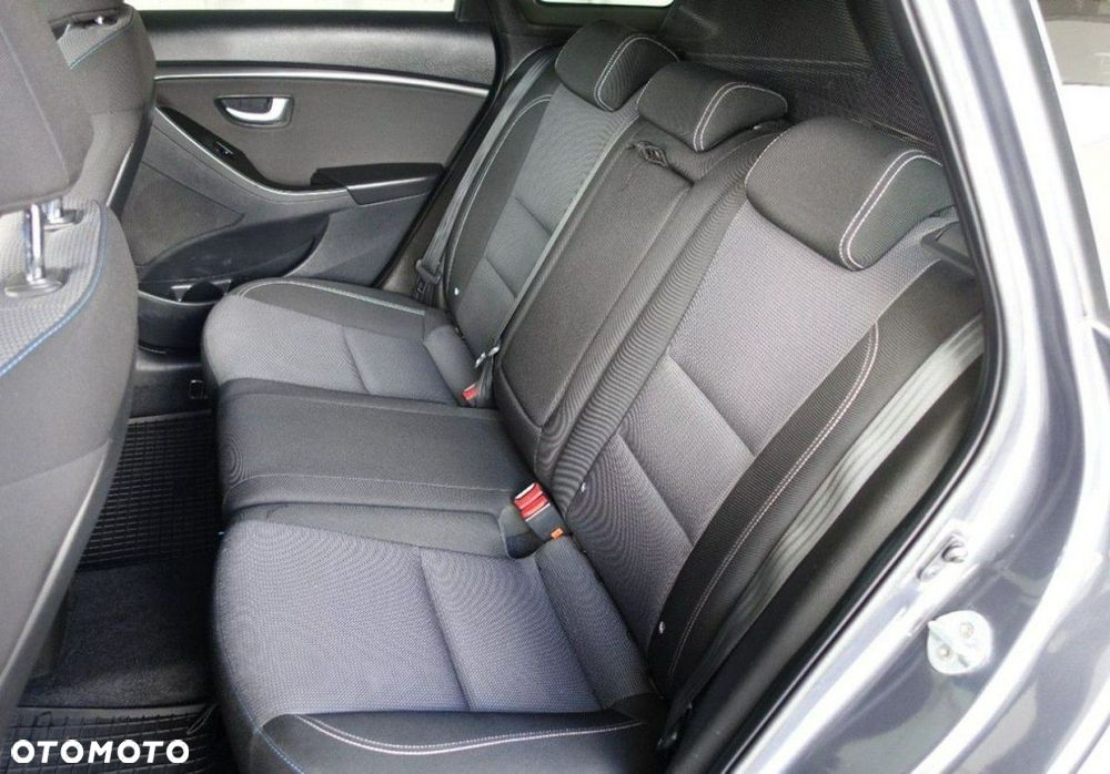 Hyundai i30 1.6 CRDi BlueDrive Go - 18