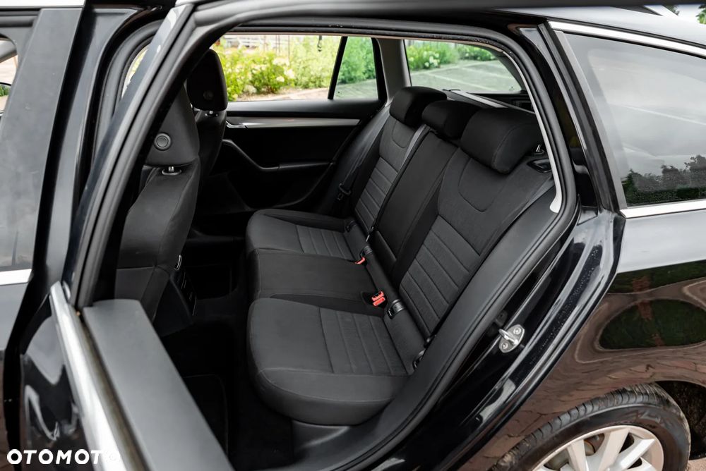 Skoda Octavia 2.0 TDI 4x4 Style DSG - 33