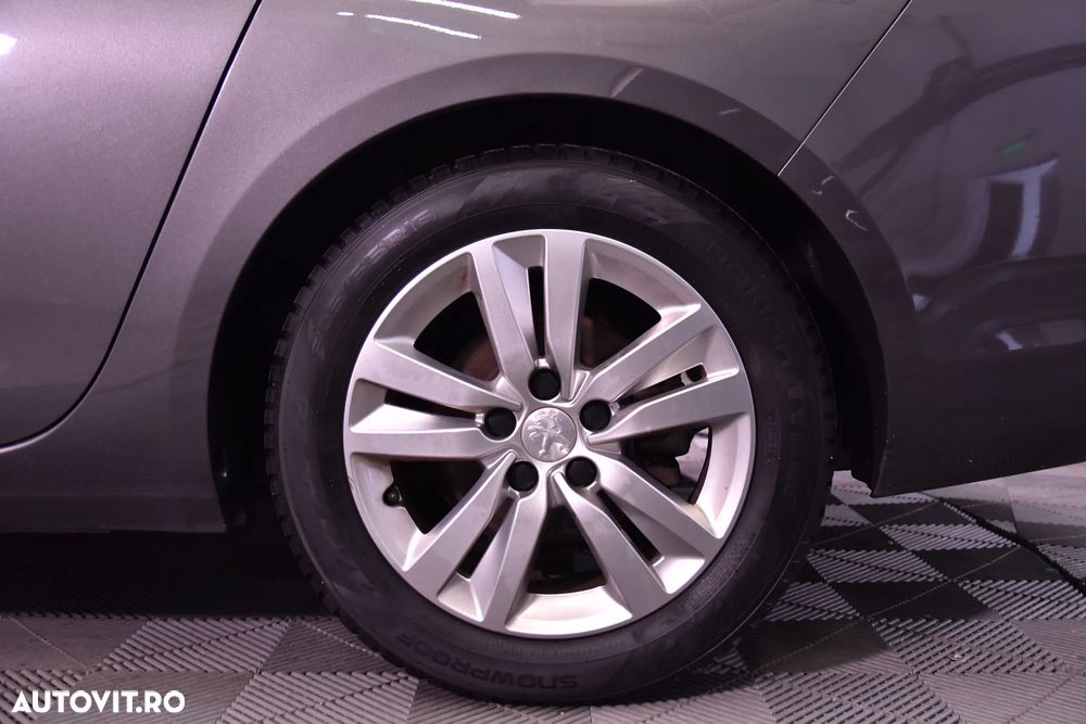 Peugeot 308 - 13