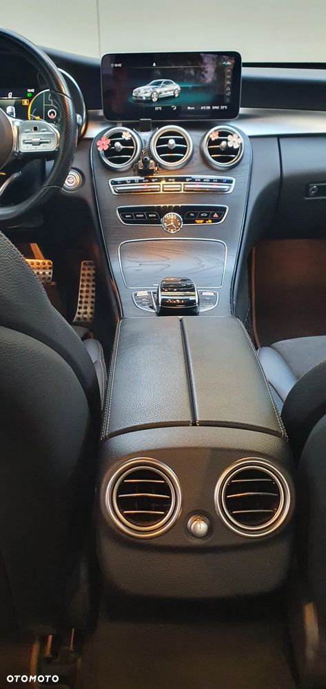 Mercedes-Benz Klasa C 220 d 9G-TRONIC - 29