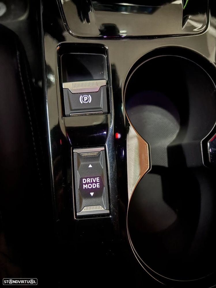 Peugeot e-208 GT - 16