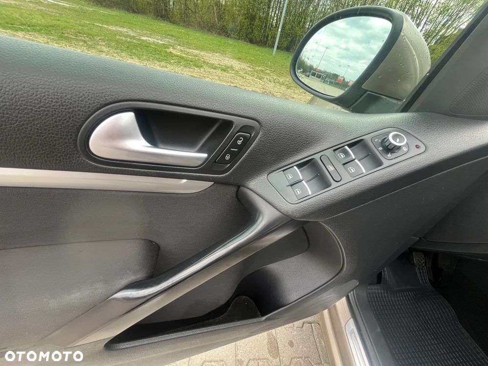 Volkswagen Tiguan 2.0 TDI 4Mot R-Style - 12