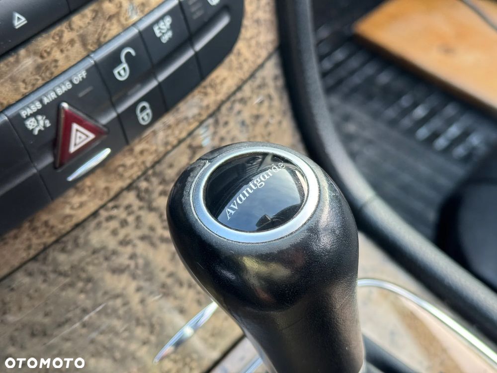 Mercedes-Benz Klasa E - 16