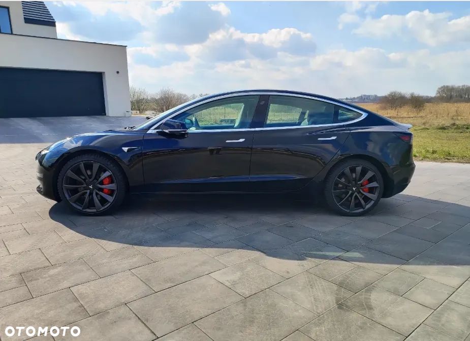 Tesla Model 3 Langstreckenbatterie Allradantrieb Dual Motor - 4